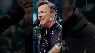 Raindrops, from rehearsals to the Reflection Tour stage. Music video out now.🌦️ #rickastley