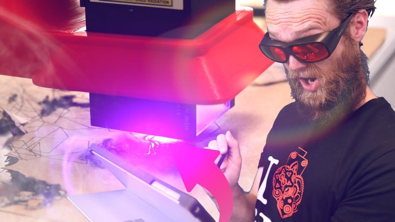 Manually DRAWING with a LASER CUTTER